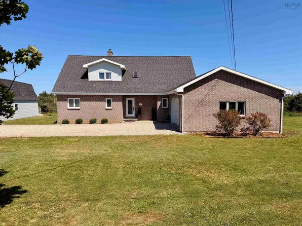 231 Overton Rd S, Yarmouth, NS B5A 5G8