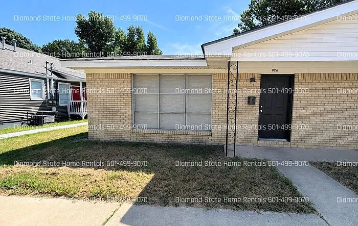826 Jane Dr — Photo 1
