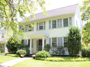 183 Oakdale Dr, Rochester, NY 14618