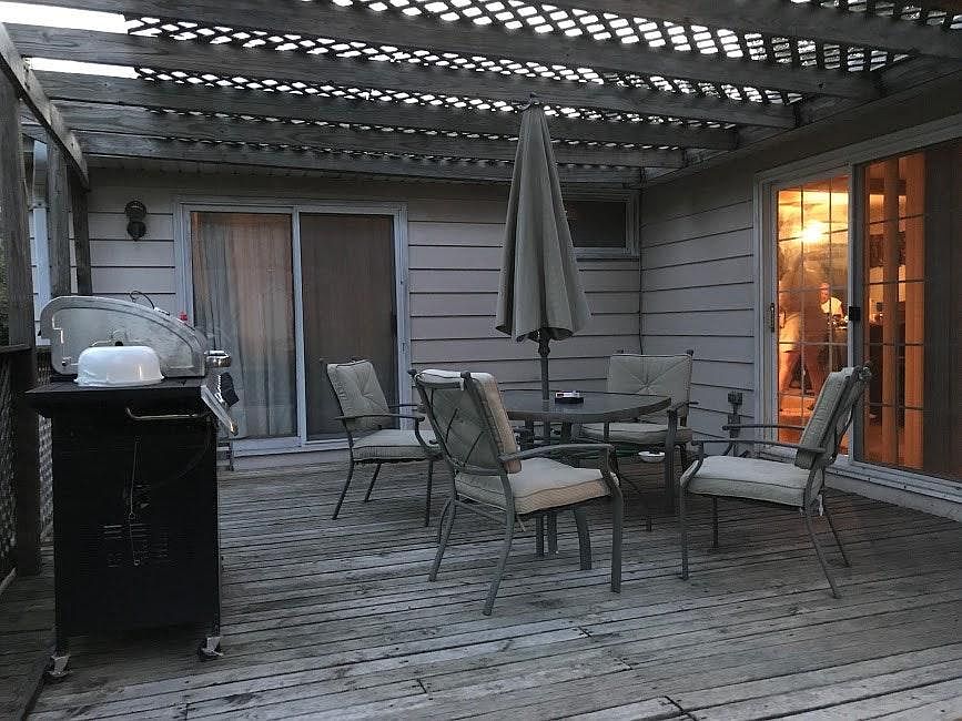 back private deck