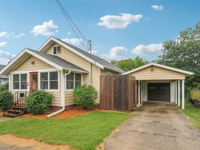 521 E 2nd St S, Newton, IA, 50208