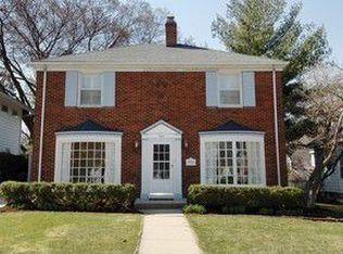 380 Vincent Pl, Elgin, IL 60123