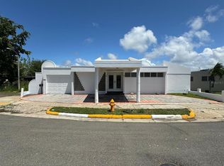 11 Calle 6 #A, Arecibo, PR 00612