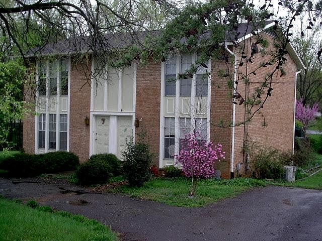 The townhouse/duplex at 7516 (left) & 7518 (right) Granda Dr