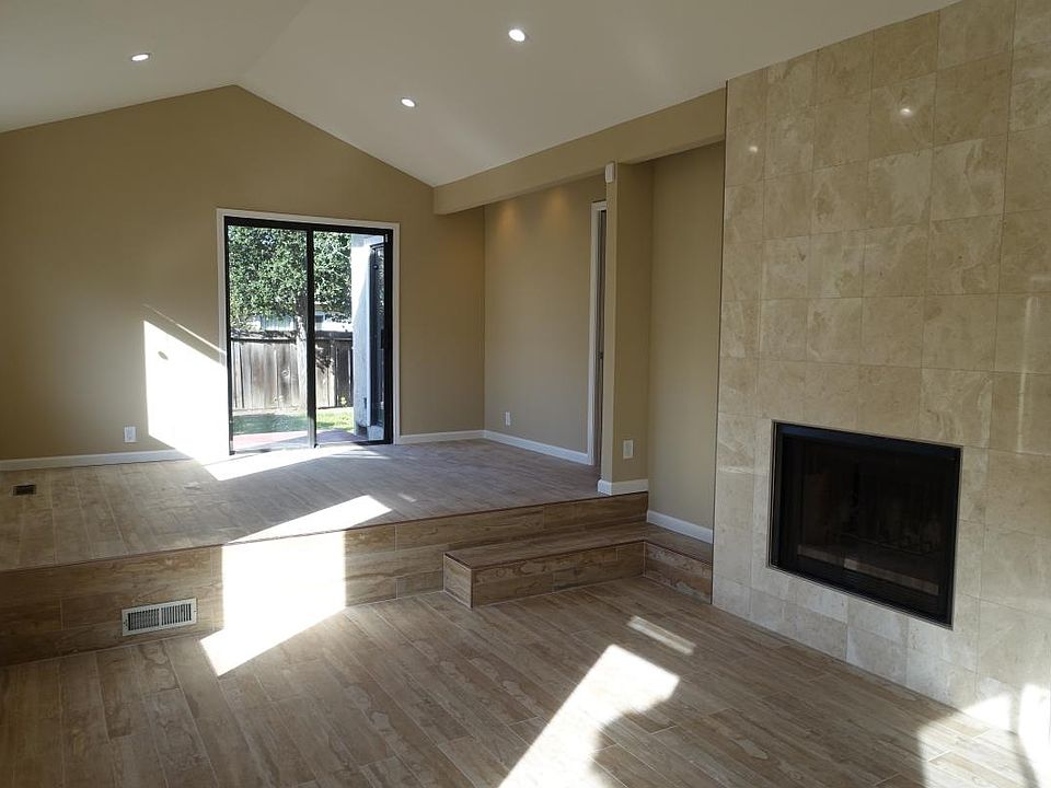 Living Room (from entry)