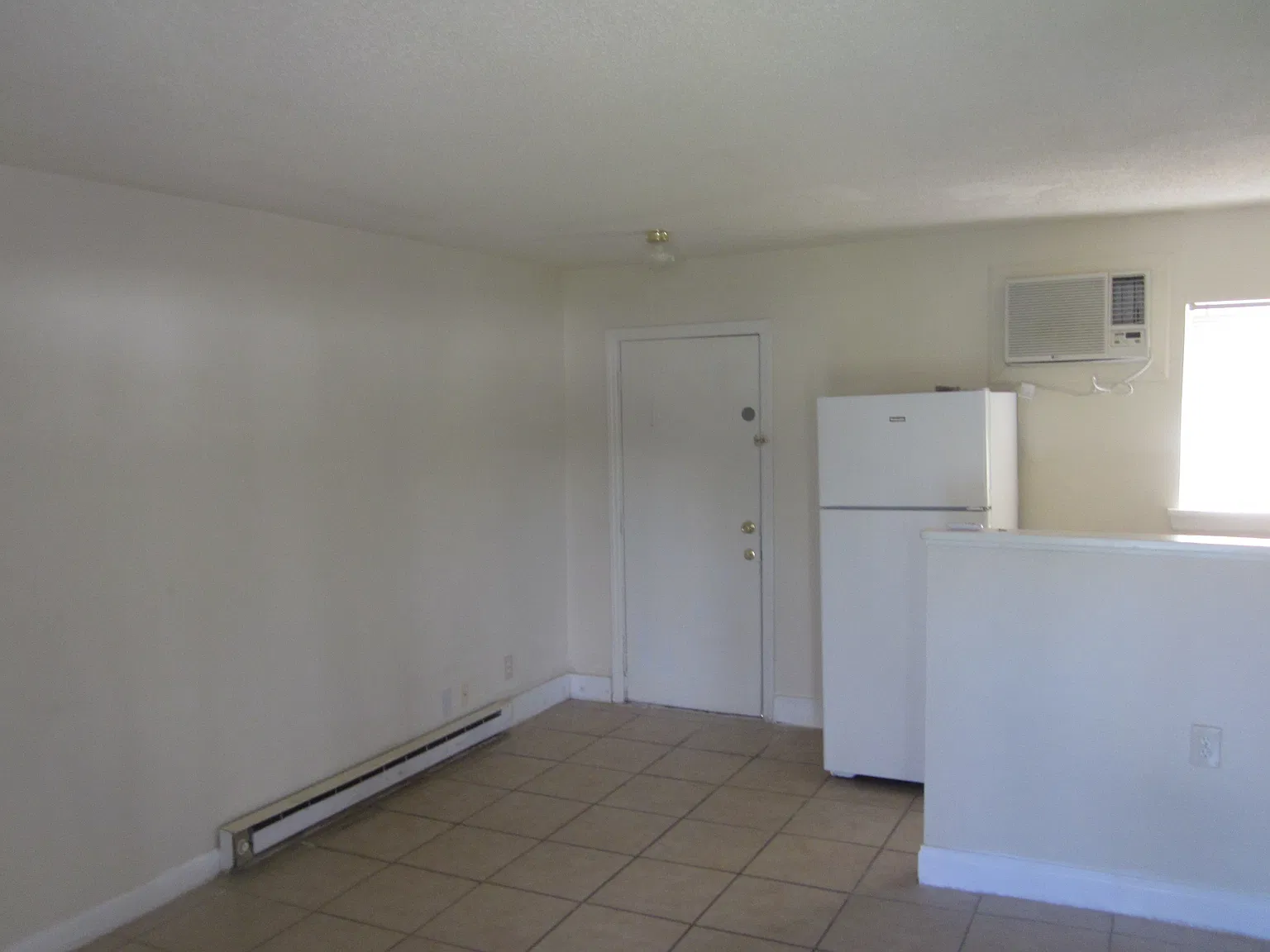 1 bed, 500 sqft, $1,000 — Photo 2