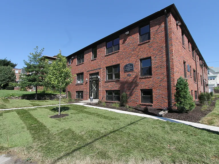 The Tiverton — Photo 15