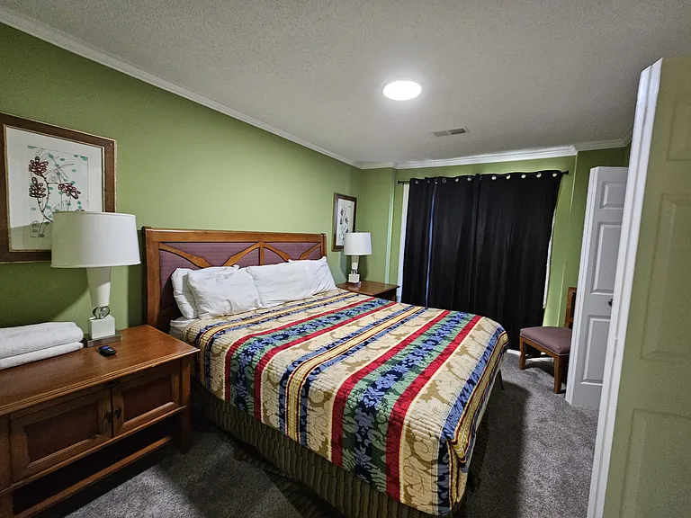 2566 Vauxhall Pl — Photo 9