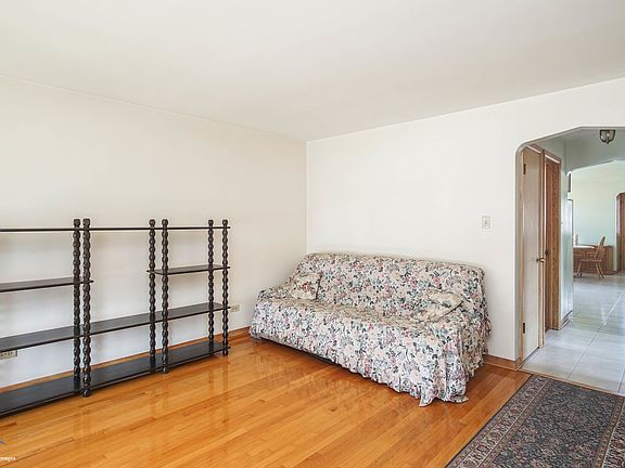 5th image of 10413 S Tripp Ave