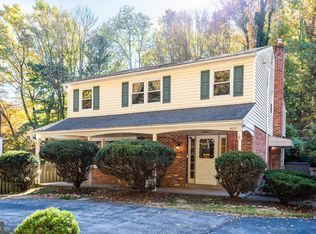 907 Cedar Grove Rd, Broomall, PA 19008