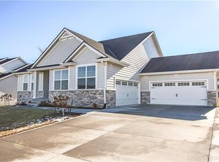 16220 Airline Ct, Urbandale, IA 50323