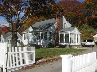 60 Narragansett Ave, Westerly, RI 02891