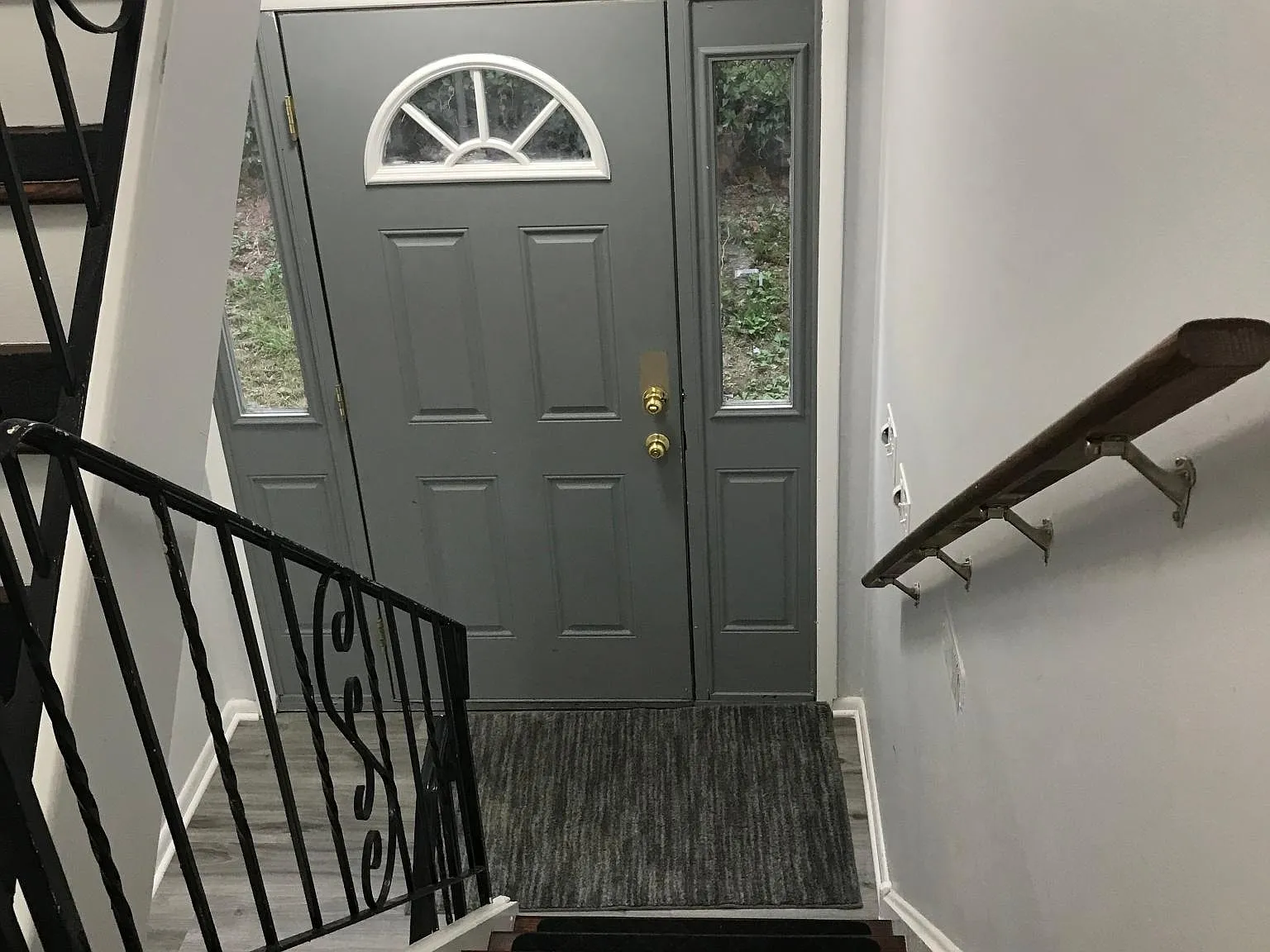 650 Parlin St — Photo 3