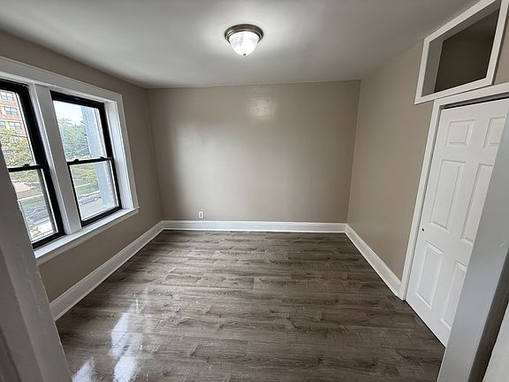 5th image of 441 Mount Prospect Ave