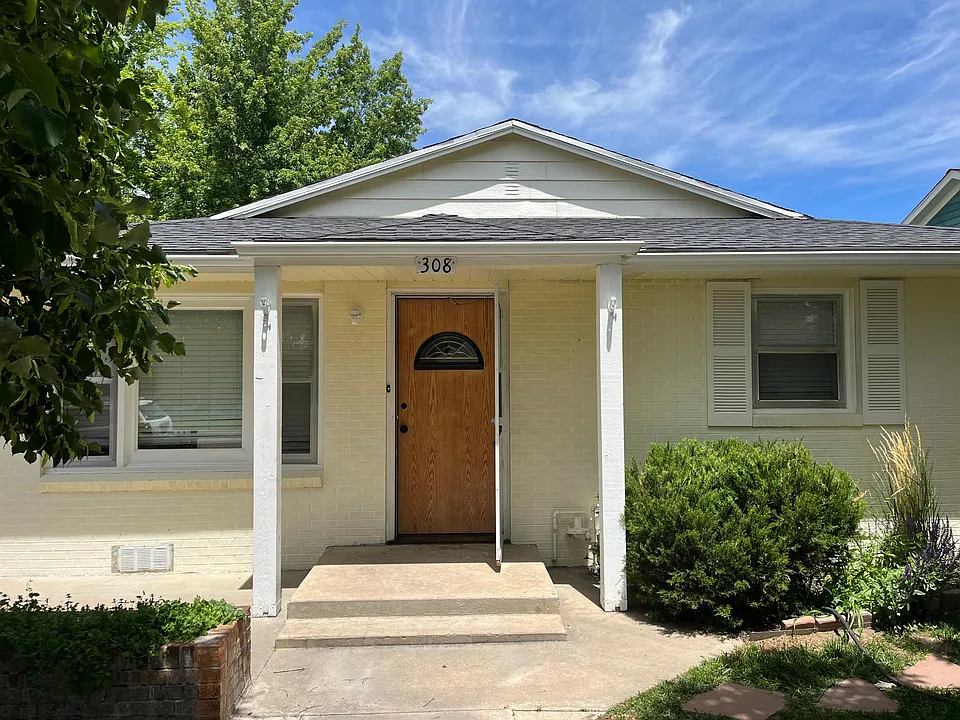 308 Oak St
