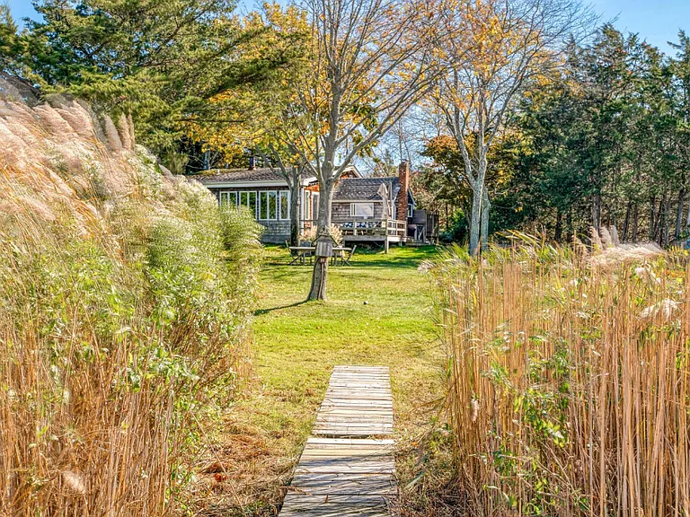 21 Breeze Hill Rd — Photo 29