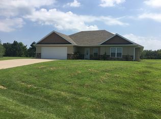 13615 Rosedown Ct, Boonville, MO 65233