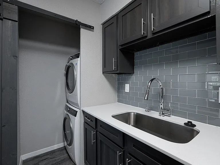 Establishment Washer & Dryer