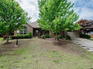 3181 E Idlewood Way, Fayetteville, AR 72703