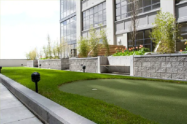 Rented by Compass | media 21