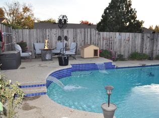 8922 Plaza Park Dr, Elk Grove, CA 95624