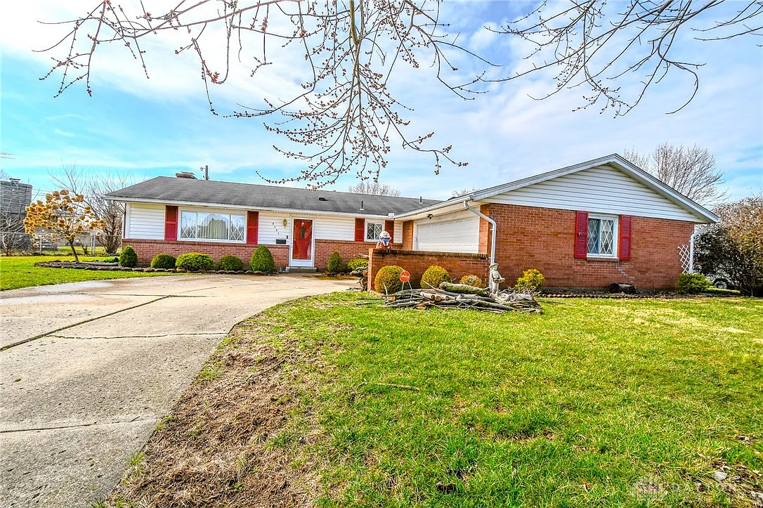5141 Weddington Dr photo 1