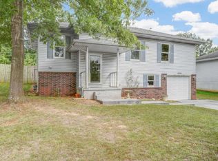 1908 S 14th St, Ozark, MO 65721