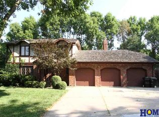 7300 S Hampton Rd, Lincoln, NE 68506