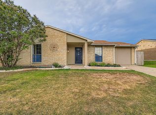 4240 Pepperbush Dr, Fort Worth, TX 76137