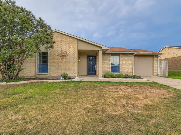 4240 Pepperbush Dr, Fort Worth, TX 76137