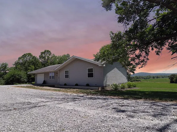 1150 Old Route 13, Equality, IL 62934