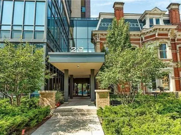 28 Linden St, Toronto, ON
