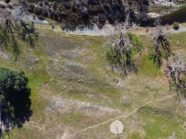 3 Live Oak Dr, Sanger, CA 93657