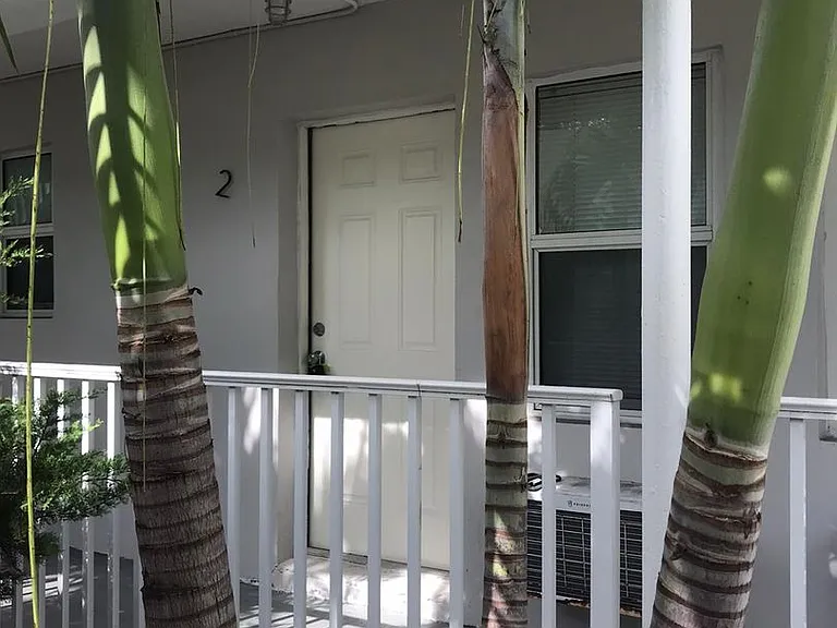 1533 NW 2nd St — Photo 9