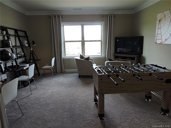 3rd image of 954 Meadow Vista Dr #2