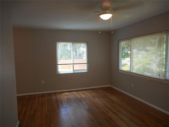 4th image of 970 23rd Ave S