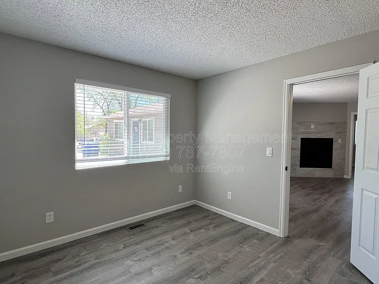 2458 E Willamette Ave — Photo 19
