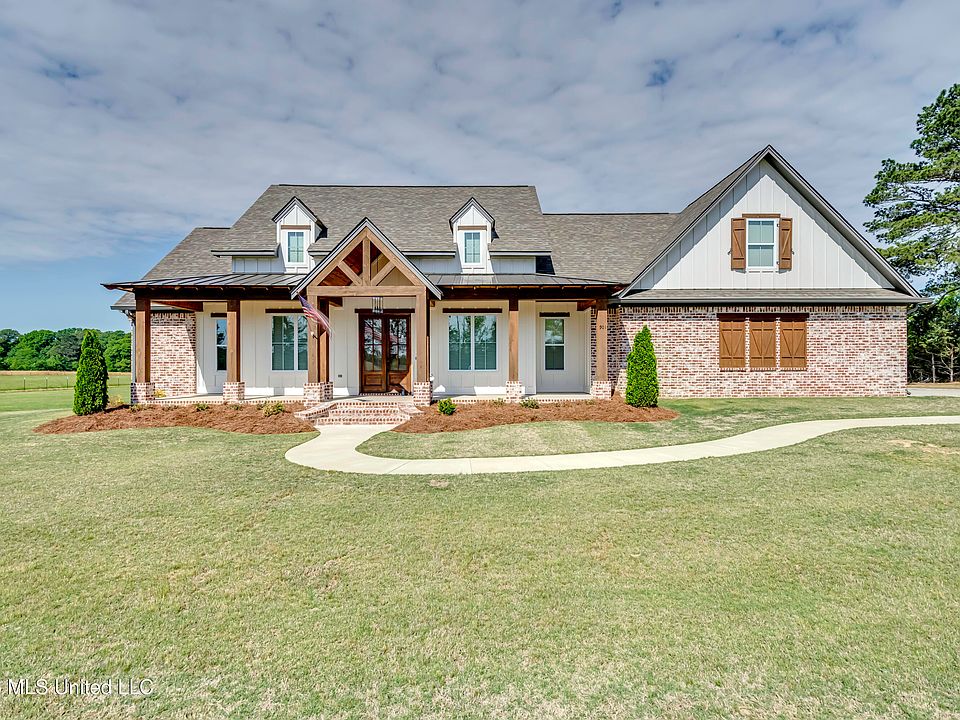 1st image of 901 Sharon Rd