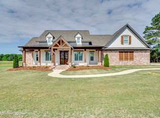901 Sharon Rd, Canton, MS 39046