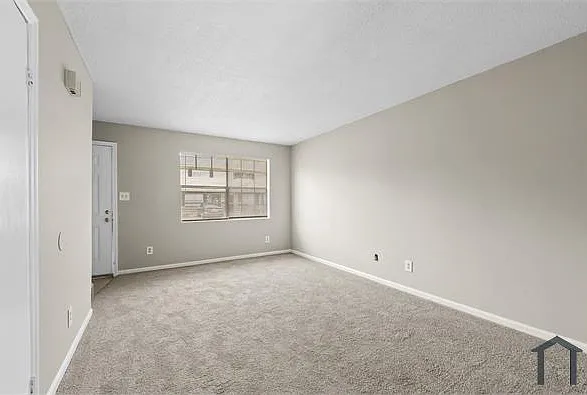 43 Old Holly Ln — Photo 8