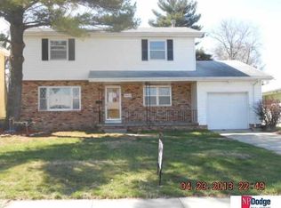 4927 Ruggles St, Omaha, NE 68104