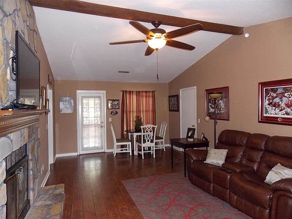 4th image of 118 Collins Ln