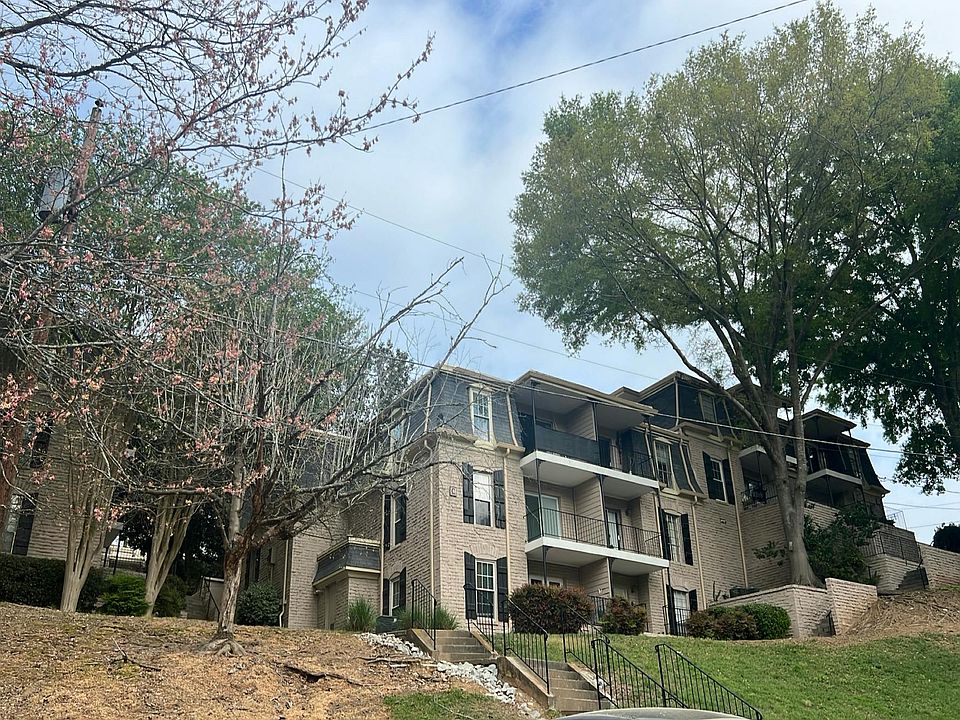 2nd image of 2805 NE Ne Expy APT C11