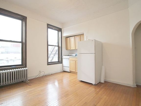 2nd image of 568 Vanderbilt Ave #6B