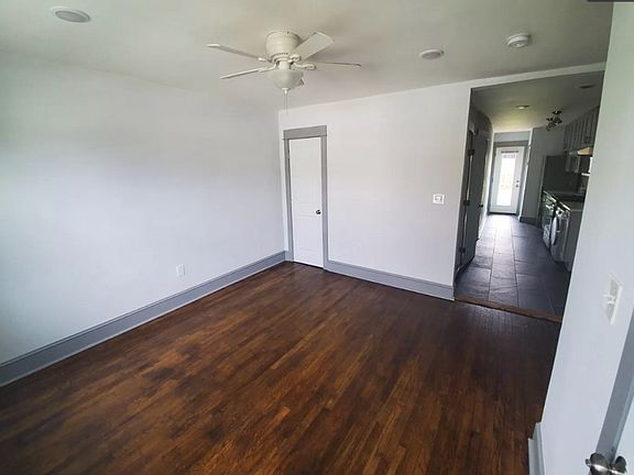 5th image of 855 19th St NE APT 1