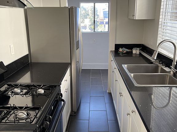 3rd image of 420 N Avenue 61