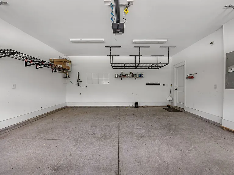 1037 Cortland Valley — Photo 45