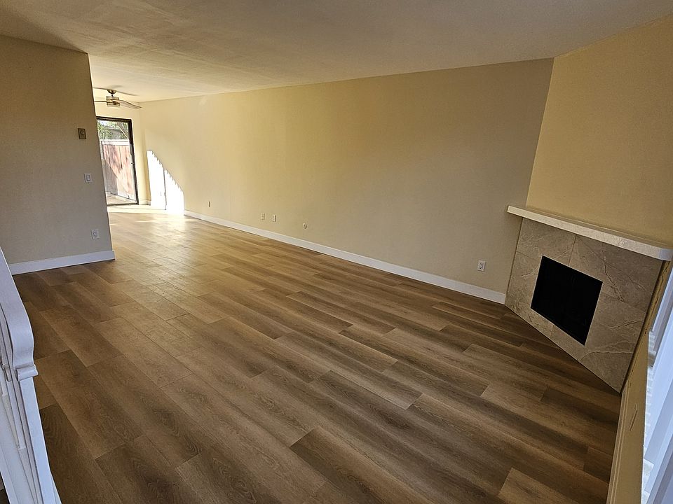 1st image of 9405 Gold Coast Dr
