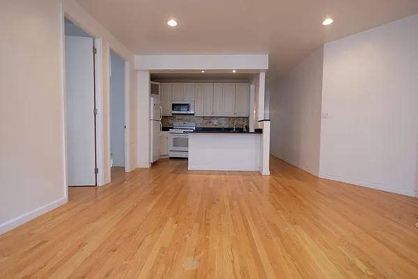 Rented by Keller Williams NYC | media 13