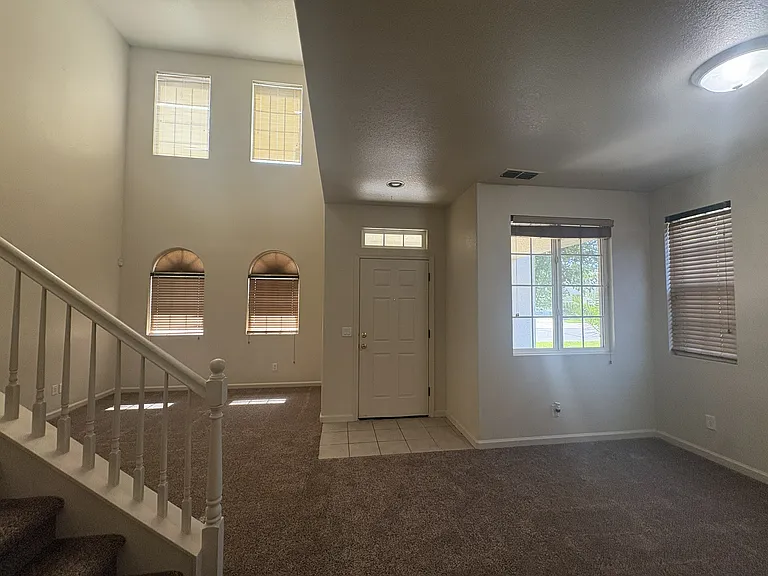 3564 Sarasota Ave — Photo 5